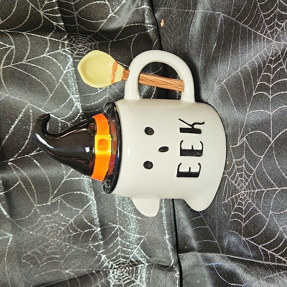 Ghost coffee mug with witch hat warmer lid and broom spoon! New!
